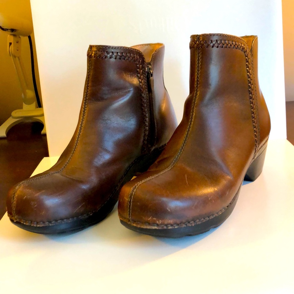 Dansko Scout Brown Braid Leather Ankle Boots